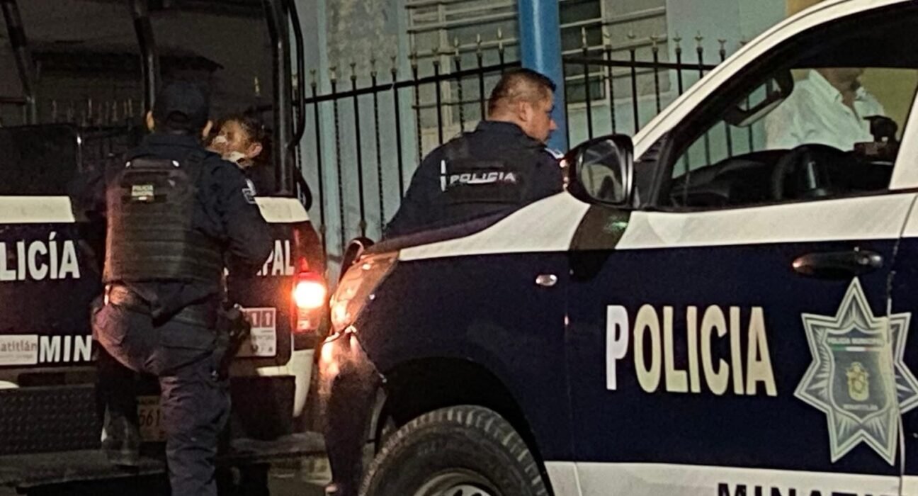 Disparos y amenaza por cobro de piso alarman a vecinos en Minatitlán