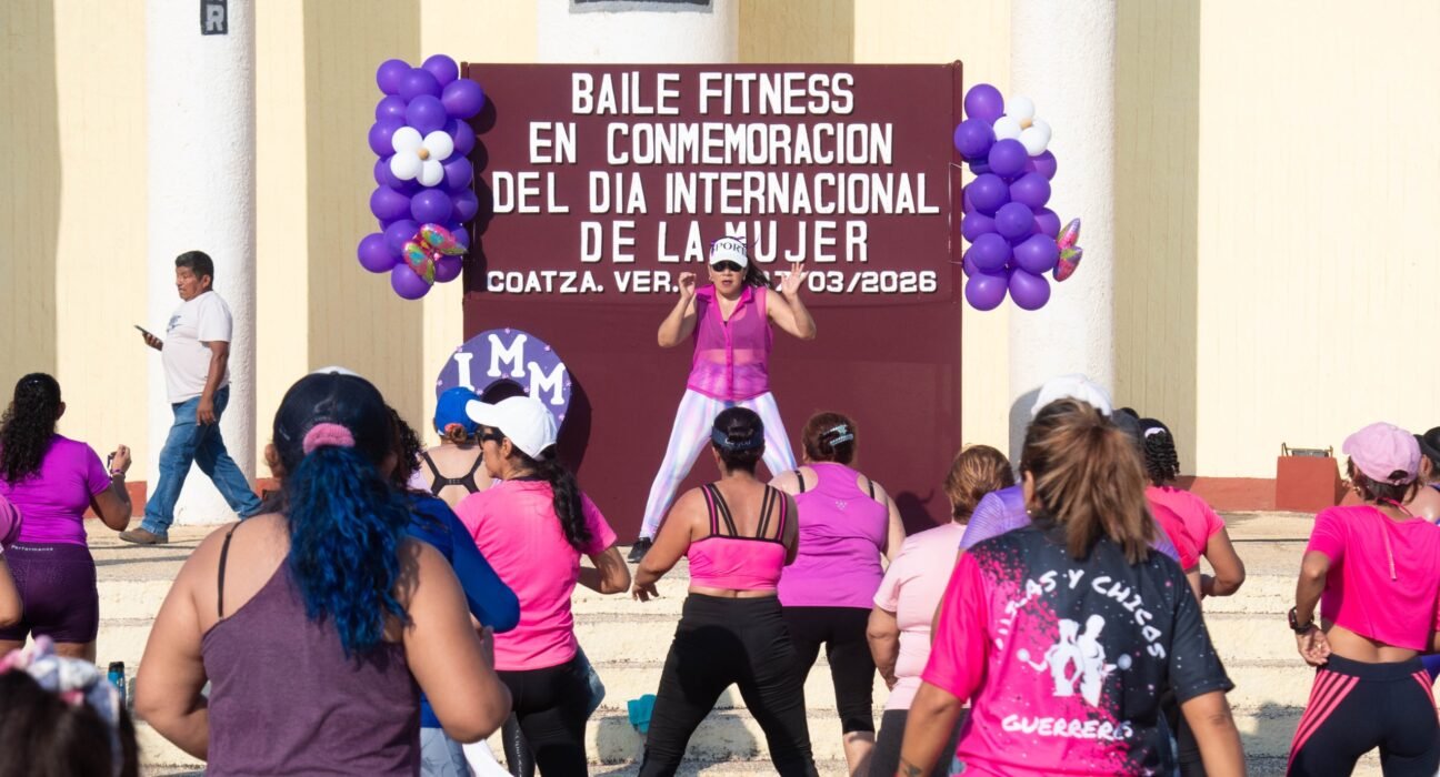 Coatzacoalcos se une en una jornada de energía y bienestar por el Día Internacional de la Mujer