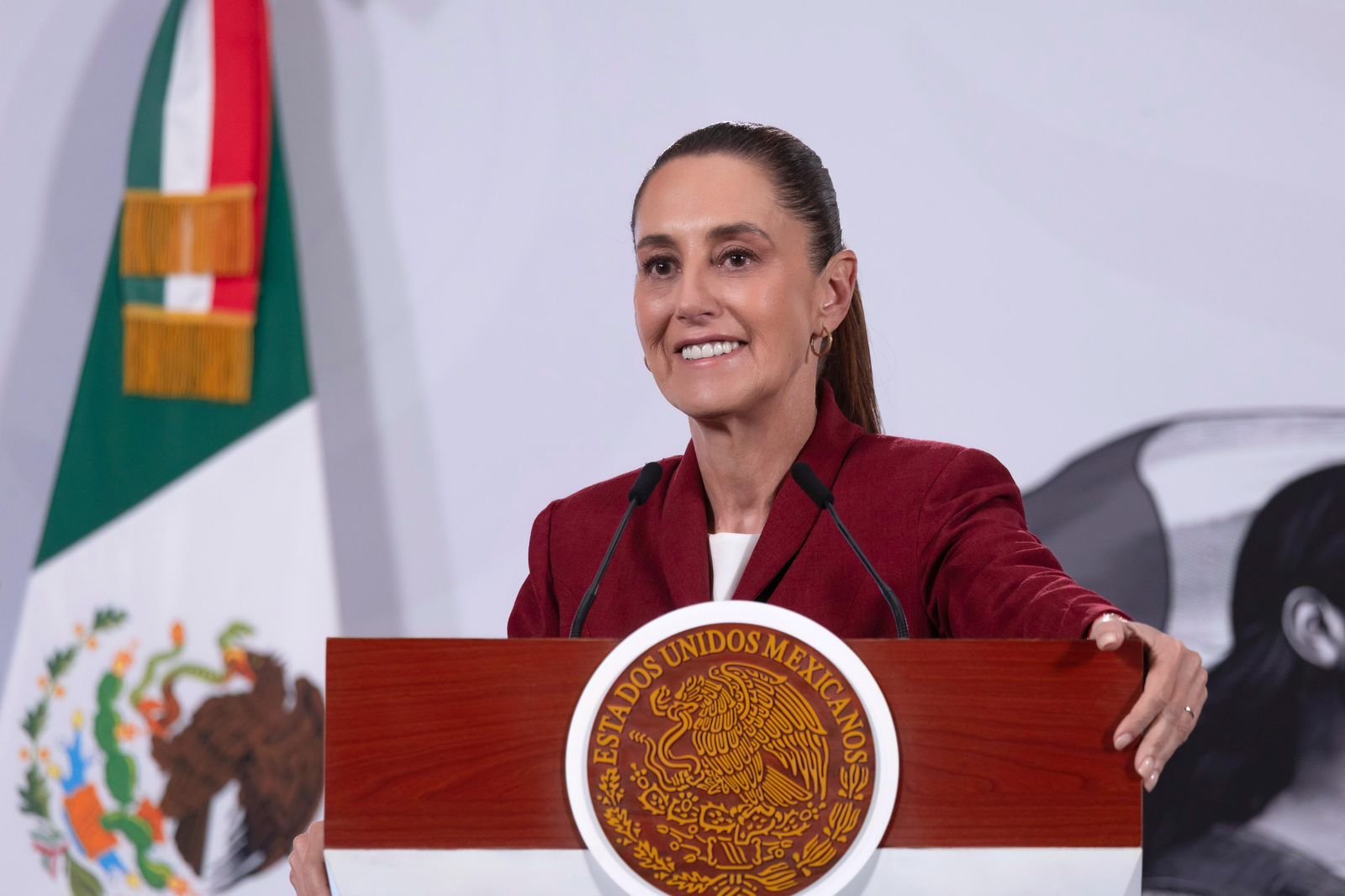 PRESIDENTA CLAUDIA SHEINBAUM ENVÍA AL SENADO INICIATIVA DEL PLAN B DE LA REFORMA ELECTORAL; “VAMOS A SEGUIR INSISTIENDO EN DISMINUIR LOS PRIVILEGIOS”*