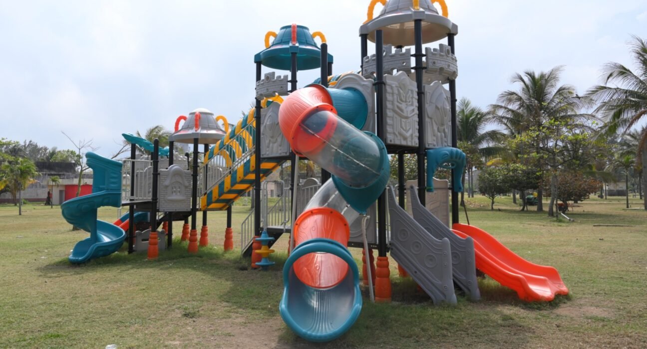 Juegos retirados del parque Miguel Hidalgo esperan proceso administrativo para su disposición final