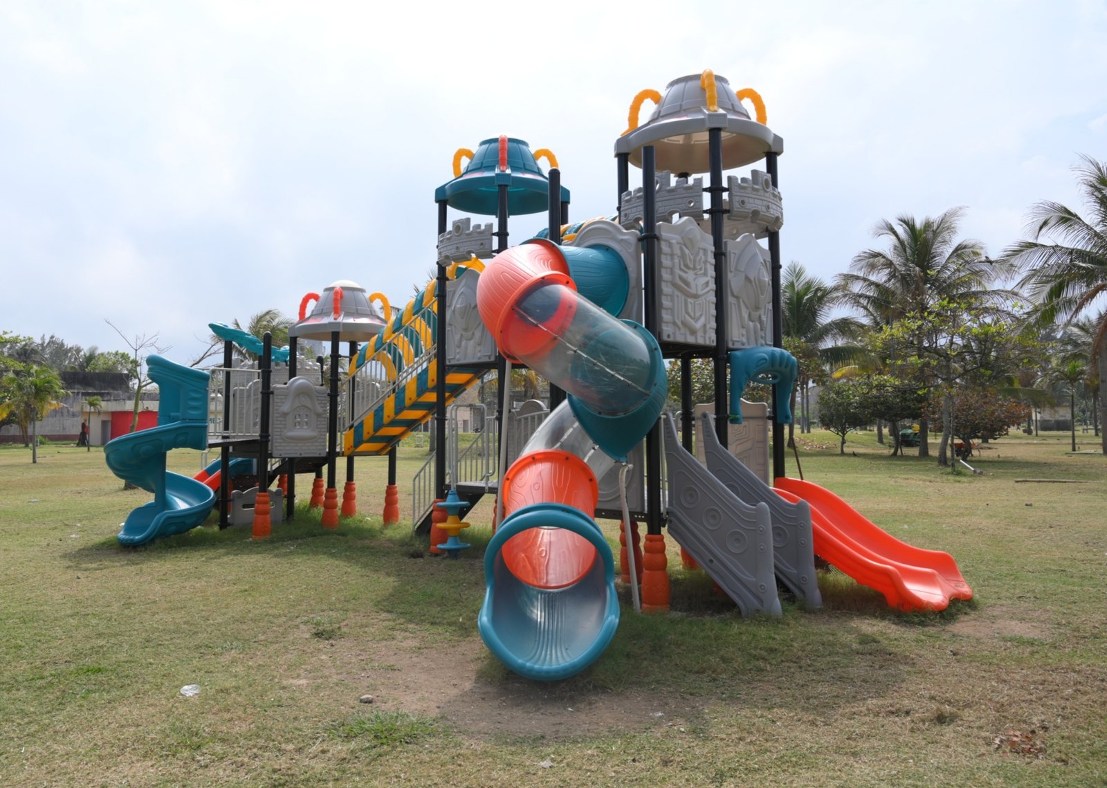 Juegos retirados del parque Miguel Hidalgo esperan proceso administrativo para su disposición final