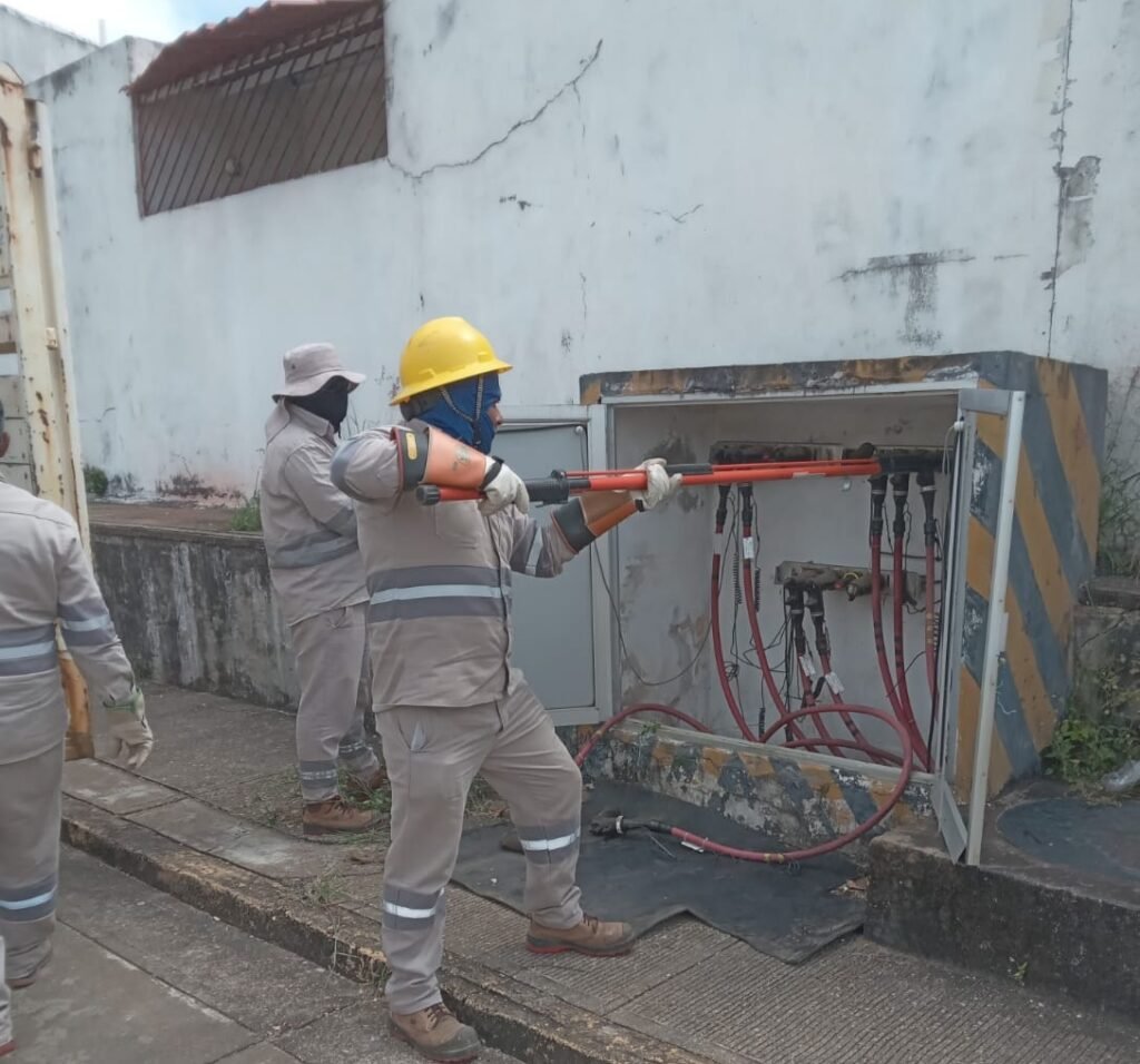 Mantiene CMAS rehabilitación de la línea de 18 pulgadas y refuerza abastecimiento con pipas en el poniente de la ciudad