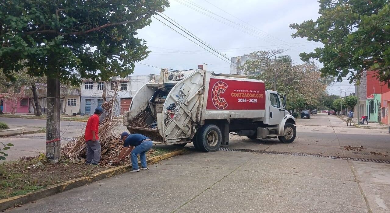 Garantizan recolección de basura en Semana Santa y refuerzan limpieza en playas de Coatzacoalcos