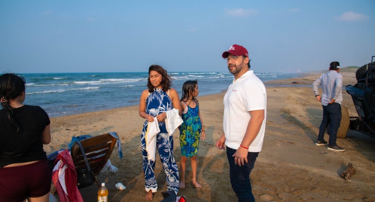 “Está muy limpia, muy bonito y con ambiente familiar”: turistas invitan a visitar playas de Tecolutla 
