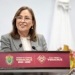 Unidad medica móvil (PEMEX) ofrece servicio gratuito en la colonia Constituyentes 