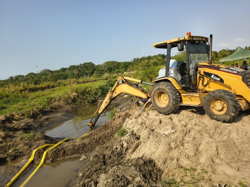 CMAS restablece servicio de agua en el poniente tras la rehabilitación del pozo 2 y reparación de fuga en la línea de 18