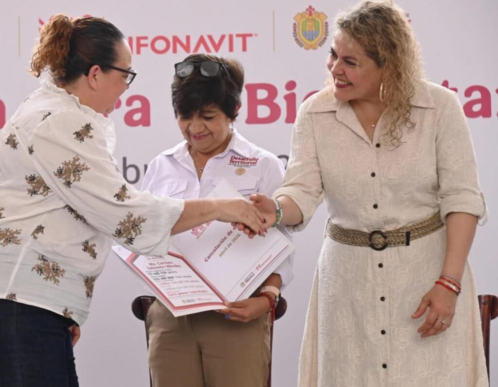 Entregan 91 viviendas en Coatzacoalcos; Veracruz supera meta de 100 mil hogares