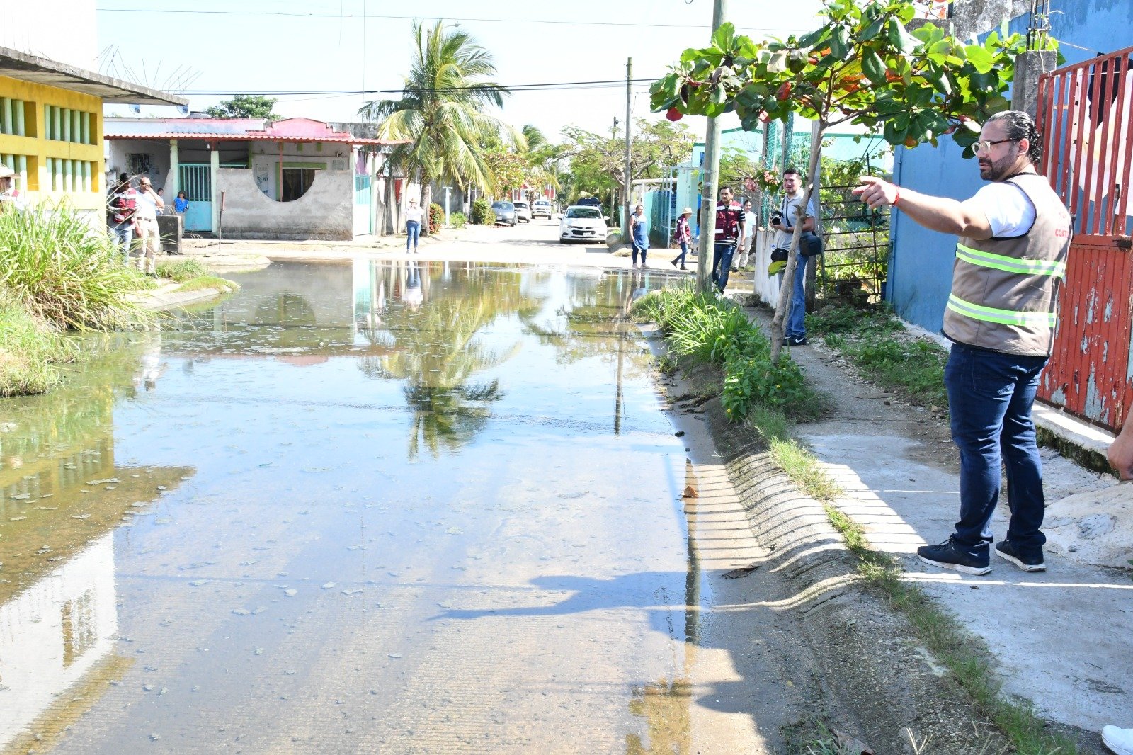 Vecinos celebran solución a viejo problema sanitario en Ciudad Olmeca