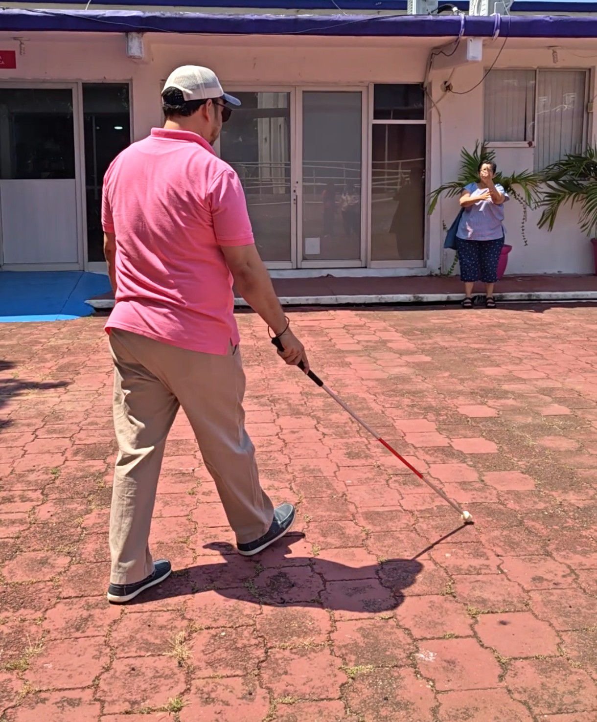Taller de uso de Bastón Blanco del DIF brinda mayor seguridad y dignidad al caminar: Sonia Marie