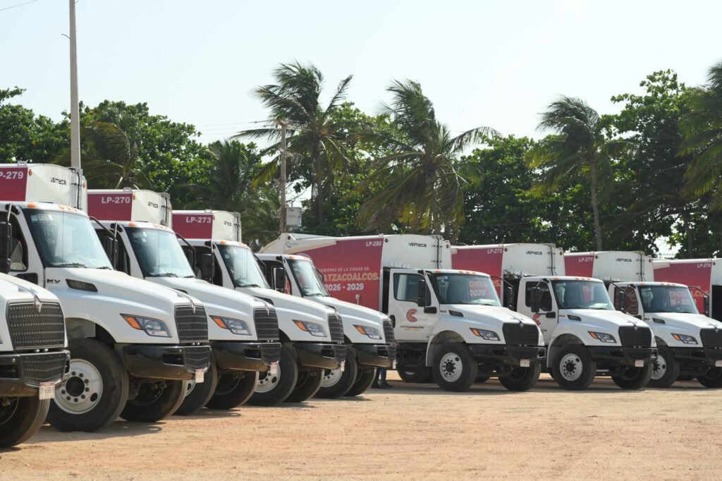 Dona PEMEX 40 mil litros de diésel al Ayuntamiento de Coatzacoalcos para fortalecer servicios públicos