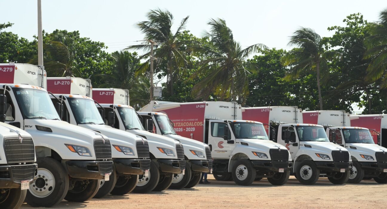 Dona PEMEX 40 mil litros de diésel al Ayuntamiento de Coatzacoalcos para fortalecer servicios públicos