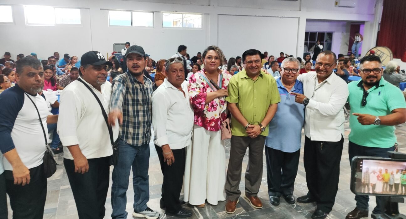 Celebración del Día del Trabajo: SUEM Coatzacoalcos