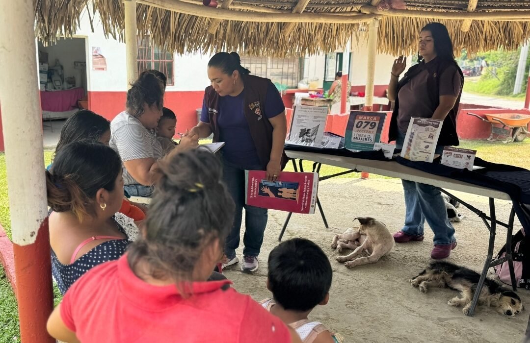 Refuerzan Seguridad y Prevención para Mujeres con módulo  informativo en Ejidos de Coatzacoalcos