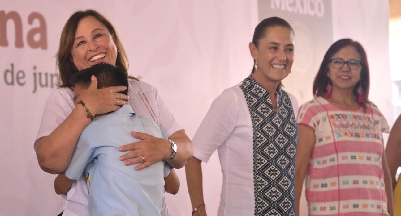 Que ningún niño ni niña se quede sin ir a la escuela: Rocío Nahle respalda entrega de becas Rita Cetina