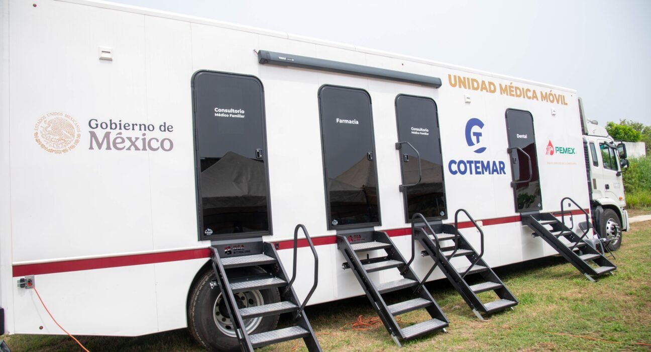 Brindan más de 12 mil atenciones durante jornadas de la Unidad Médica Móvil de PEMEX en Coatzacoalcos