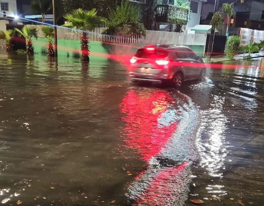 Gobierno de Coatzacoalcos concentra atención en puntos críticos tras intensas lluvias por la Tormenta Tropical Boris