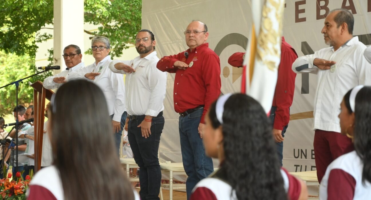 “No tengan miedo de decidir su futuro”: Pedro Miguel Rosaldo llama a jóvenes a elegir con libertad su camino profesional