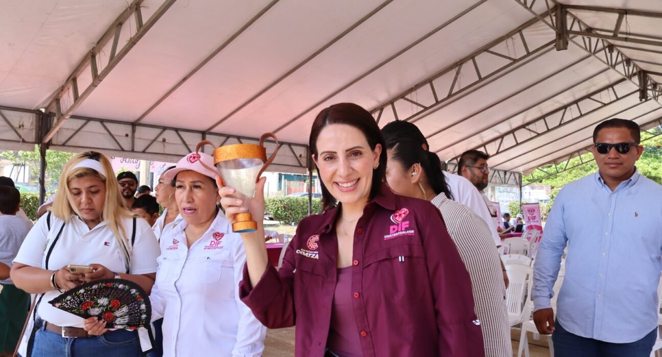 Brigada de salud y asistencia social lleva bienestar a la colonia Manantiales