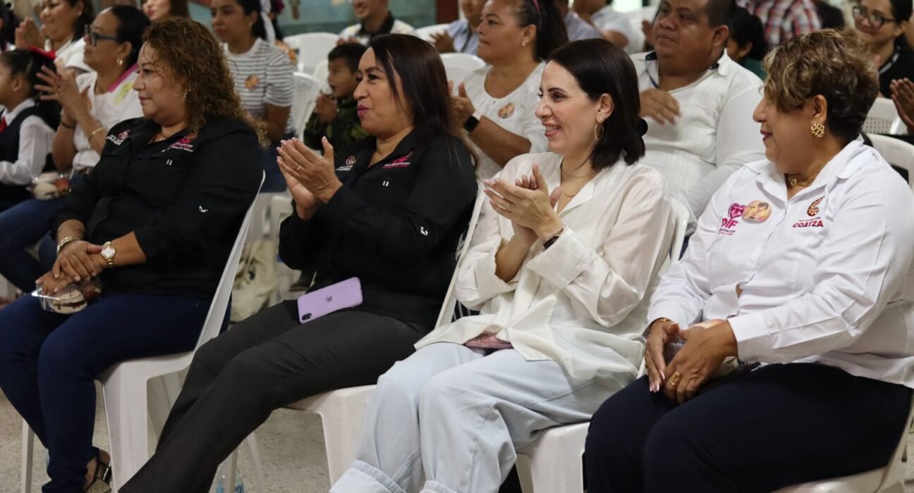 Niñas y niños de CADI y CAIC demuestran su talento en concurso de oratoria impulsado por el DIF Coatzacoalcos