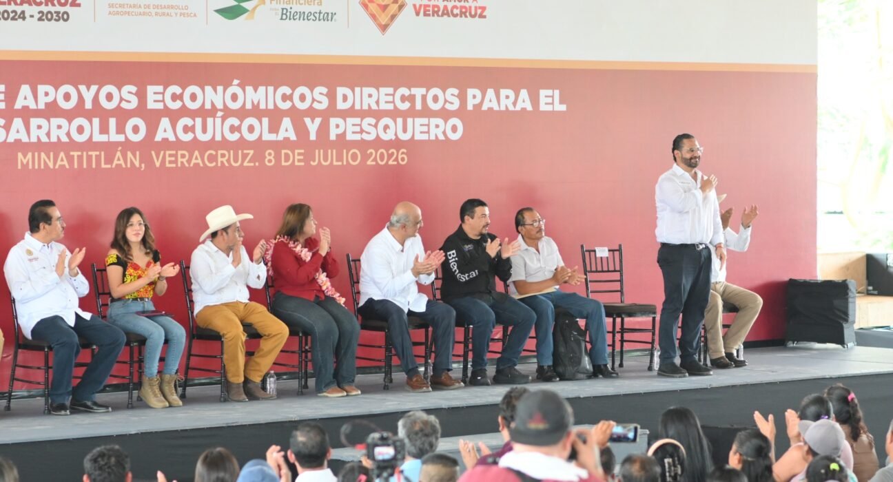 “Rocío Nahle es una aliada”: Pedro Miguel Rosaldo celebra apoyos por 2.7 mdp para pescadores de Coatzacoalcos