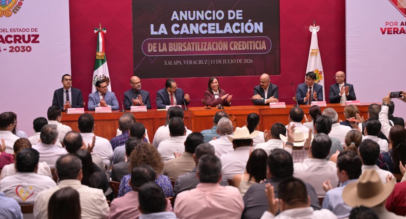 Logro histórico, Veracruz extingue la deuda bursátil de 199 municipios: Gobernadora