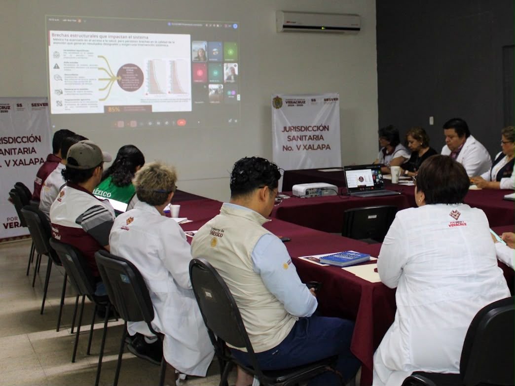 Participa Secretaría de Salud en actualización permanente de calidad en atención