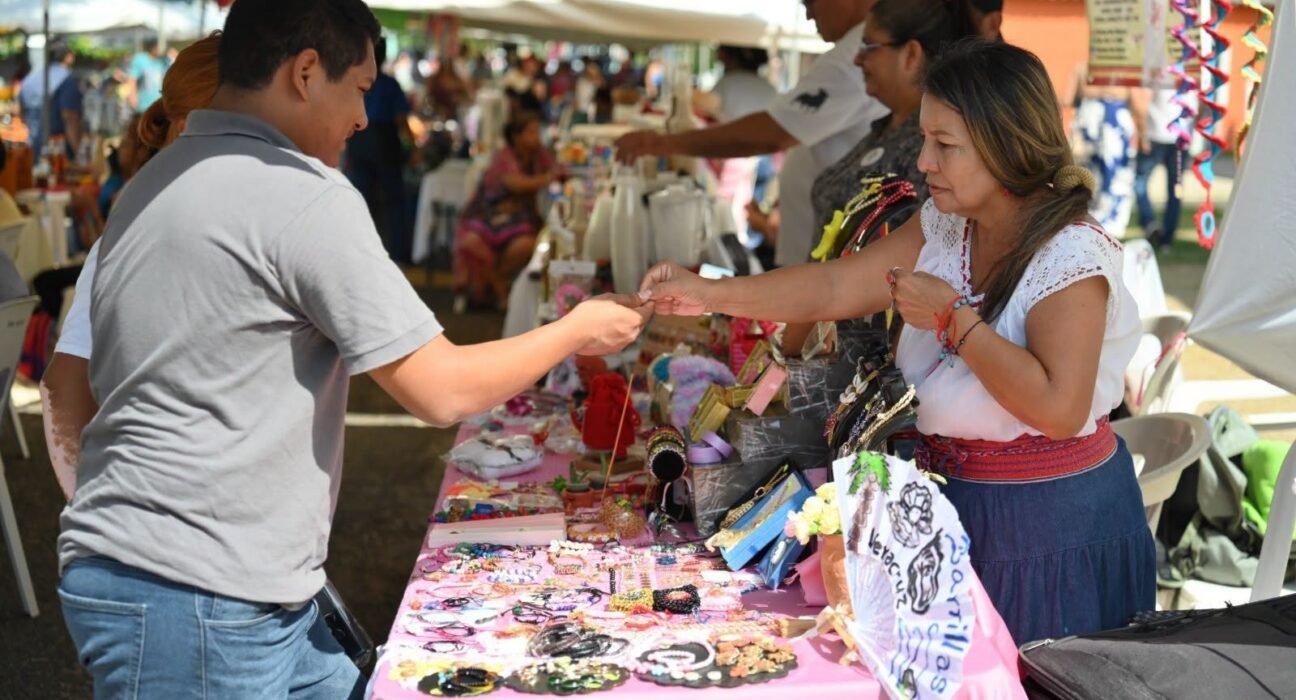 Impulsa Gobierno de Coatzacoalcos economía local con espacios gratuitos para el Festival del Mar