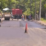Inaugura Rocío Nahle Fábrica de Negocio; Veracruz abre sus puertas a la inversión y al intercambio comercial  >Reúne más de 3 mil 300 asistentes, 600 citas de negocio y 20 cadenas comerciales. >Las MiPyMEs representan 84% del personal ocupado en la entidad.  Boca del Río, Ver., miércoles 12 de agosto de 2026.- La gobernadora Rocío Nahle García y el director general de GS1 México, Juan Carlos Molina Robledo, inauguraron Fábrica de Negocio Región Sur-Sureste 2026, encuentro de vinculación comercial que por primera vez tiene como sede Veracruz.  Ante empresarios, emprendedores y representantes de distintos estados, la Mandataria destacó la vocación productiva de Veracruz, su ubicación estratégica, infraestructura y, principalmente, el talento de quienes generan bienes y servicios desde sus comunidades.  “Estamos abiertos a apoyar, estamos abiertos a la inversión, estamos abiertos al intercambio comercial”, expresó, al señalar que la diversidad productiva de la entidad representa una oportunidad para ampliar mercados y fortalecer el intercambio con otras entidades.  Subrayó que el Gobierno estatal acompaña a las micro, pequeñas y medianas empresas mediante herramientas que les permitan desarrollar sus capacidades productivas. Como ejemplo, destacó Apoyo a la Palabra, programa mediante el cual se han otorgado más de 15 mil apoyos directos para la adquisición de maquinaria, herramientas e insumos, y señaló que cerca de la mitad de las personas beneficiarias han cumplido con la devolución correspondiente y solicitado un segundo apoyo.  La Gobernadora resaltó que estos resultados demuestran el potencial de los pequeños emprendedores, quienes, aunque cuentan con capital limitado, representan una parte fundamental de la economía local y tienen capacidad para crecer cuando encuentran oportunidades y acompañamiento.  El director general de GS1 México, Juan Carlos Molina Robledo, destacó la colaboración con la Secretaría de Desarrollo Económico y Portuario (SEDECOP) para llevar por primera vez este encuentro a Veracruz y reconoció la respuesta del sector empresarial.  Explicó que la jornada permite a fabricantes y emprendedores presentar sus productos directamente ante compradores de 20 cadenas nacionales y regionales de sectores como autoservicio, farmacias, tiendas departamentales, hotelería y comercio electrónico. Entre las empresas participantes se encuentran Soriana, Chedraui, OXXO, OfficeMax, Woolworth, Del Sol, Mercado Libre, Amazon y Walmart Marketplace, entre otras.  El programa contempla más de 600 citas de negocio, con agenda cubierta al 100 por ciento, así como 10 conferencias empresariales, exhibición de productos regionales, encuentros de vinculación, networking y una zona de aliados estratégicos.  El secretario de Desarrollo Económico y Portuario, Ernesto Pérez Astorga, destacó que Veracruz es la quinta entidad del país con mayor número de MiPyMEs, las cuales representan aproximadamente 84 por ciento del personal ocupado en el estado, por lo que su desarrollo es prioritario.  Explicó que para ampliar su participación en mercados de mayor valor, las empresas requieren no solo capacidad productiva, sino también calidad, innovación, tecnología, una adecuada presentación comercial y estrategias acordes con las nuevas tendencias de consumo.  La dimensión regional de Fábrica de Negocio se refleja en la participación de empresarios y representantes de Campeche, Ciudad de México, Chiapas, Estado de México, Guerrero, Hidalgo, Morelos, Oaxaca, Puebla, Querétaro, Quintana Roo, Tabasco, Tlaxcala y Yucatán.  Las actividades se desarrollan en los salones Ulúa 2 al 5 del World Trade Center de Boca del Río, de 08:30 a 17:00 horas, donde las empresas presentan sus productos ante compradores y especialistas y exploran oportunidades de vinculación y comercialización