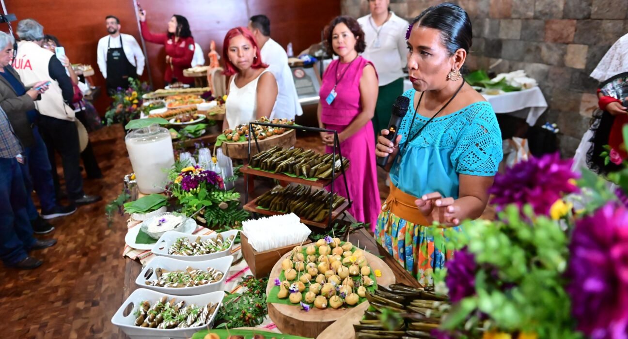 Veracruz acerca la identidad de sus pueblos, tradiciones y saberes en la FILAH