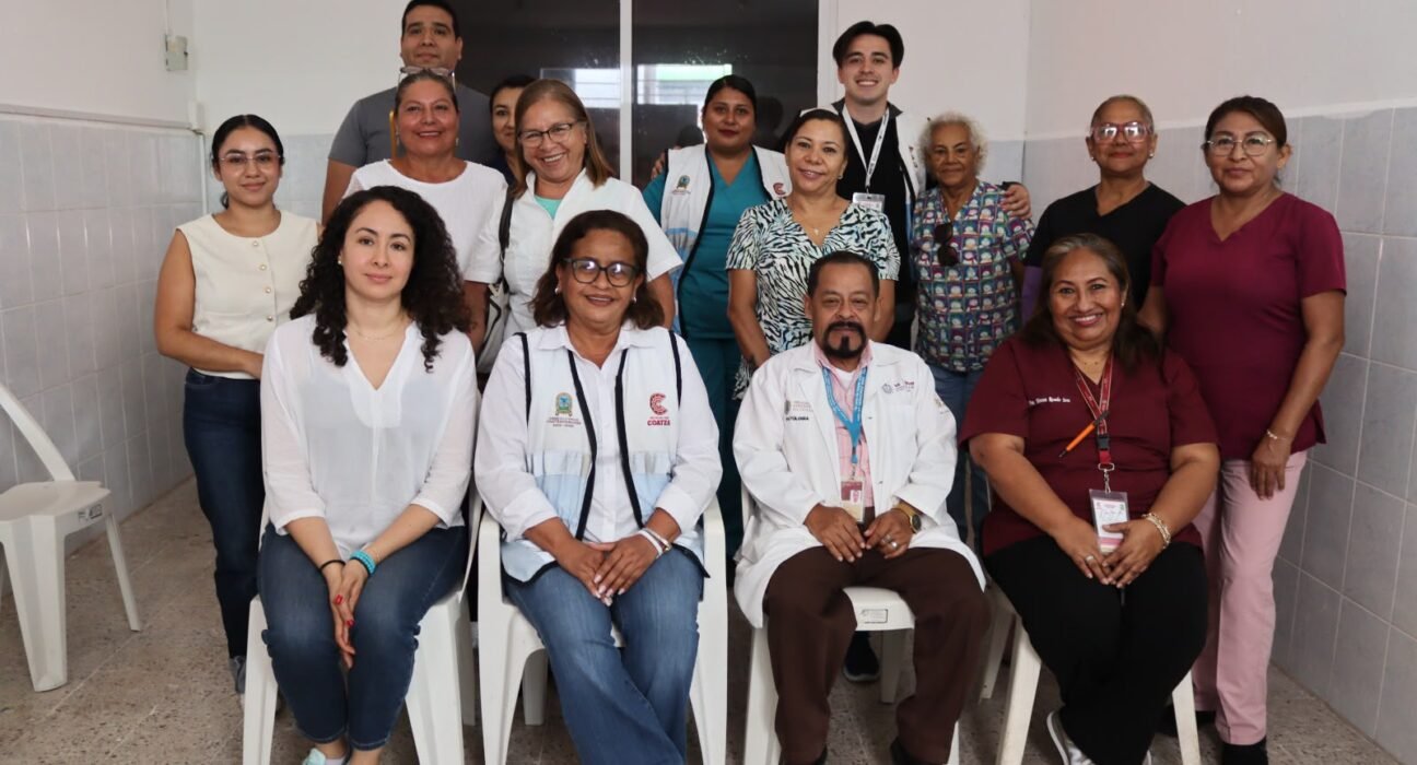Capacitan para la toma de Papanicolaou al personal del DIF y de salud pública municipal en Coatzacoalcos 