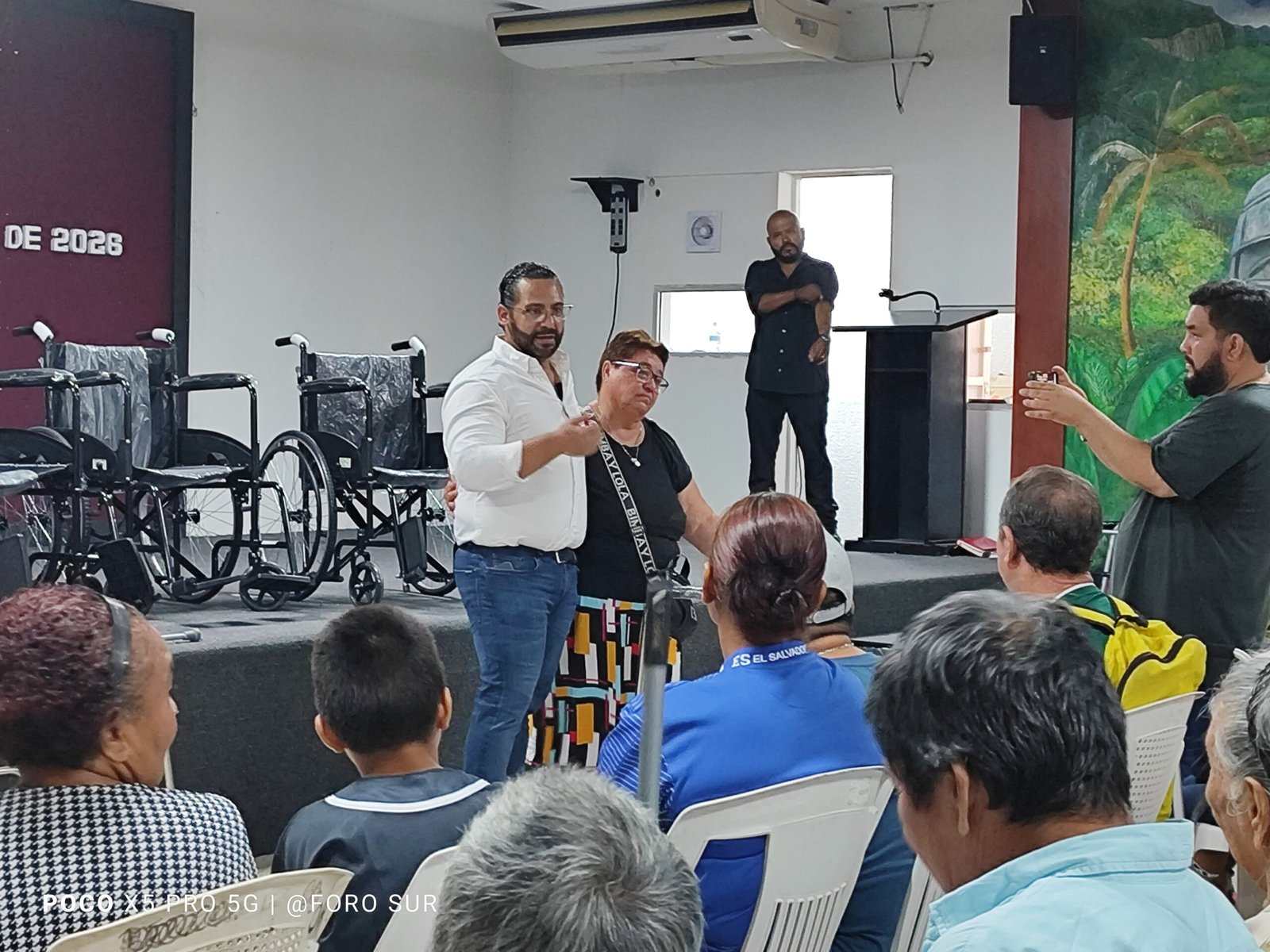 Entrega el Ayuntamiento de Coatzacoalcos apoyos funcionales y alimentarios tras audiencias ciudadanas