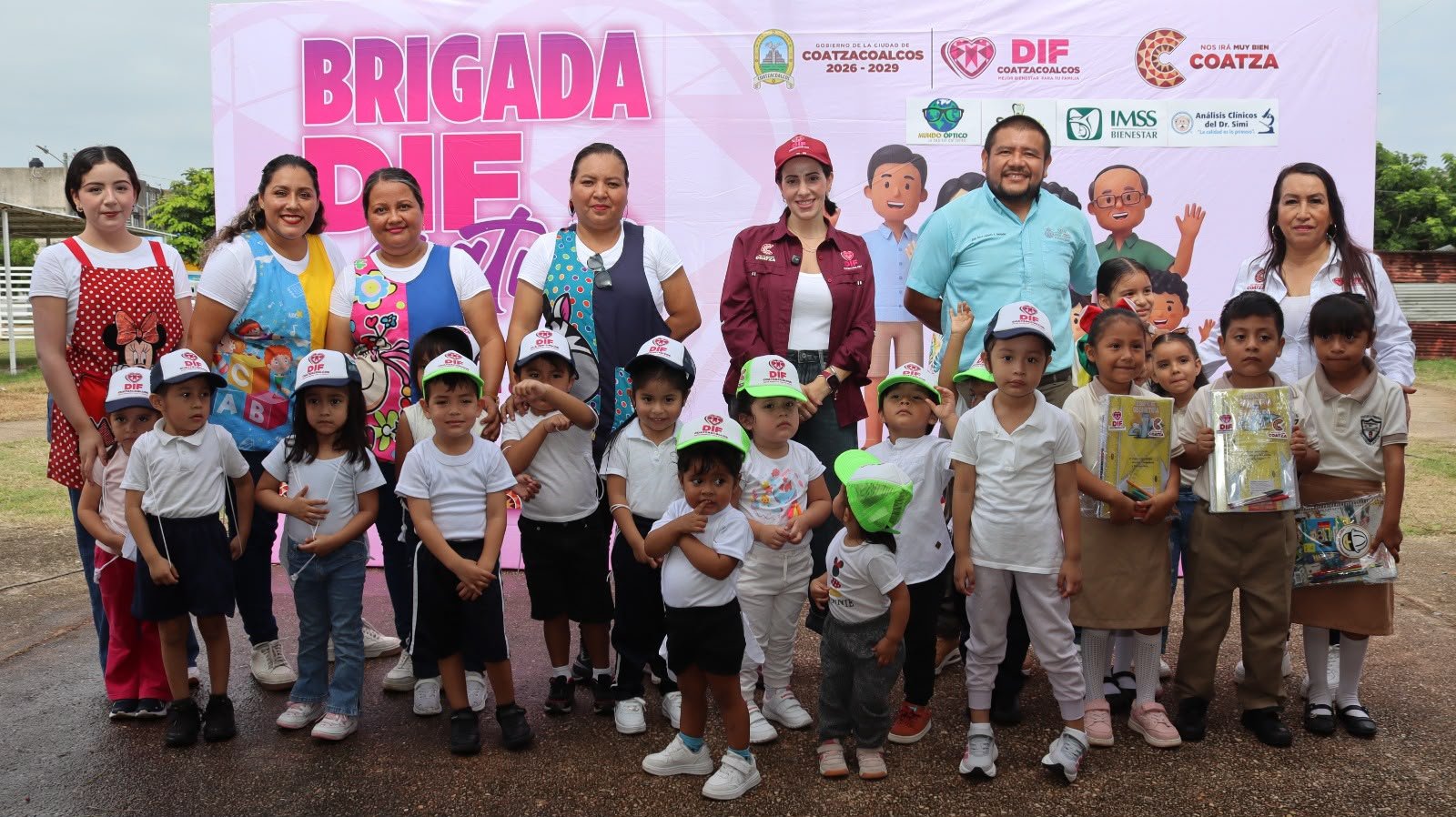 Santa Martha recibió servicios gratuitos con la octava brigada del DIF