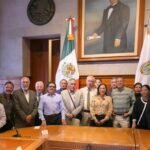 Desfogue controlado de la presa Cerro de Oro, este martes en el Papaloapan